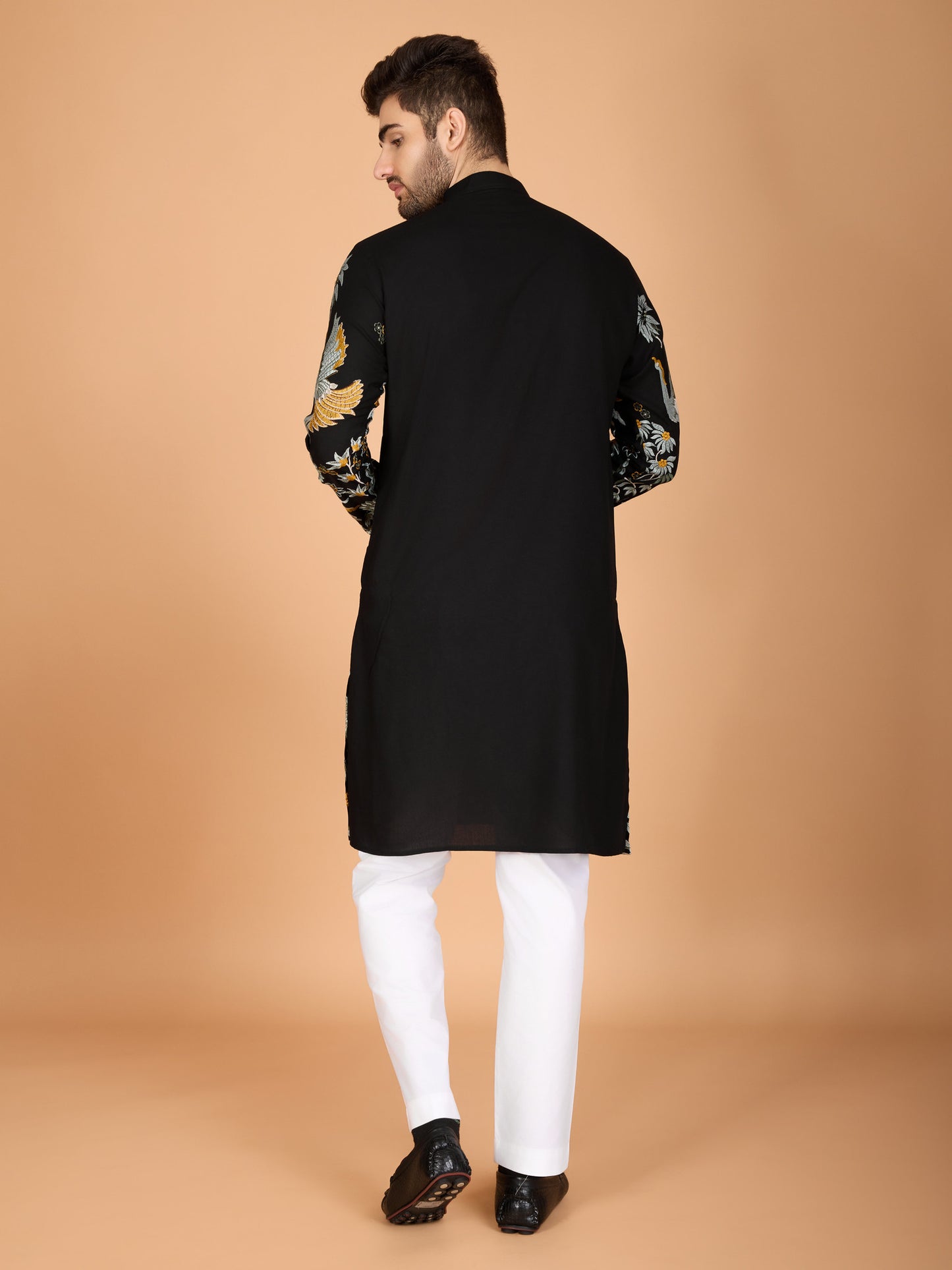 Stylish Black Men’s Kurta Modern Look