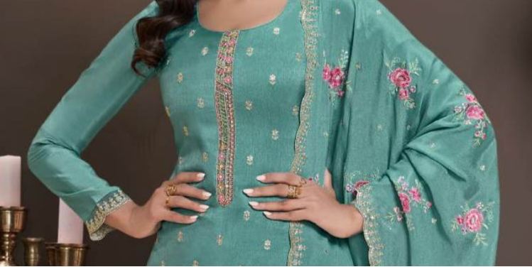 Teal salwar kameez is cool and refreshing. It blends blue and green for a unique look