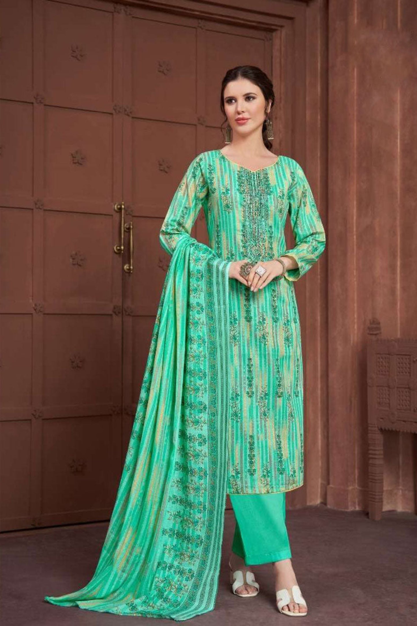 Cotton Wear – Readymade Indian & Pakistani dresses in lightweight cotton.