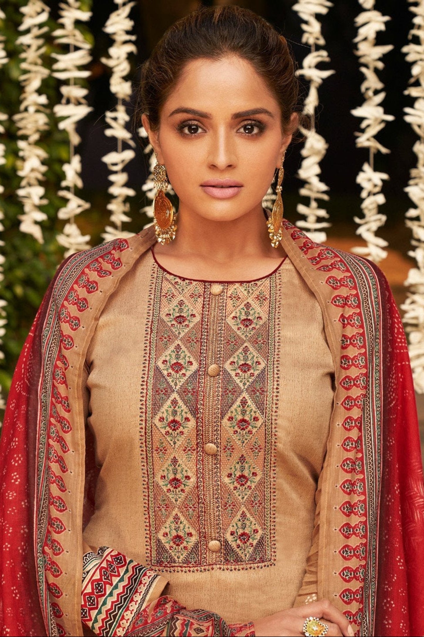 Cotton Wear – Readymade Indian & Pakistani dresses in lightweight cotton.
