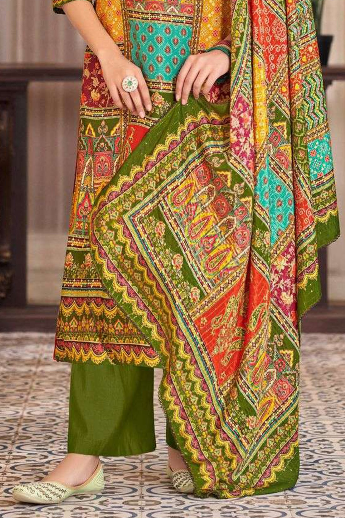 Green colour cotton wear symbolizes freshness and festivity – great for Mehndi or family gatherings.