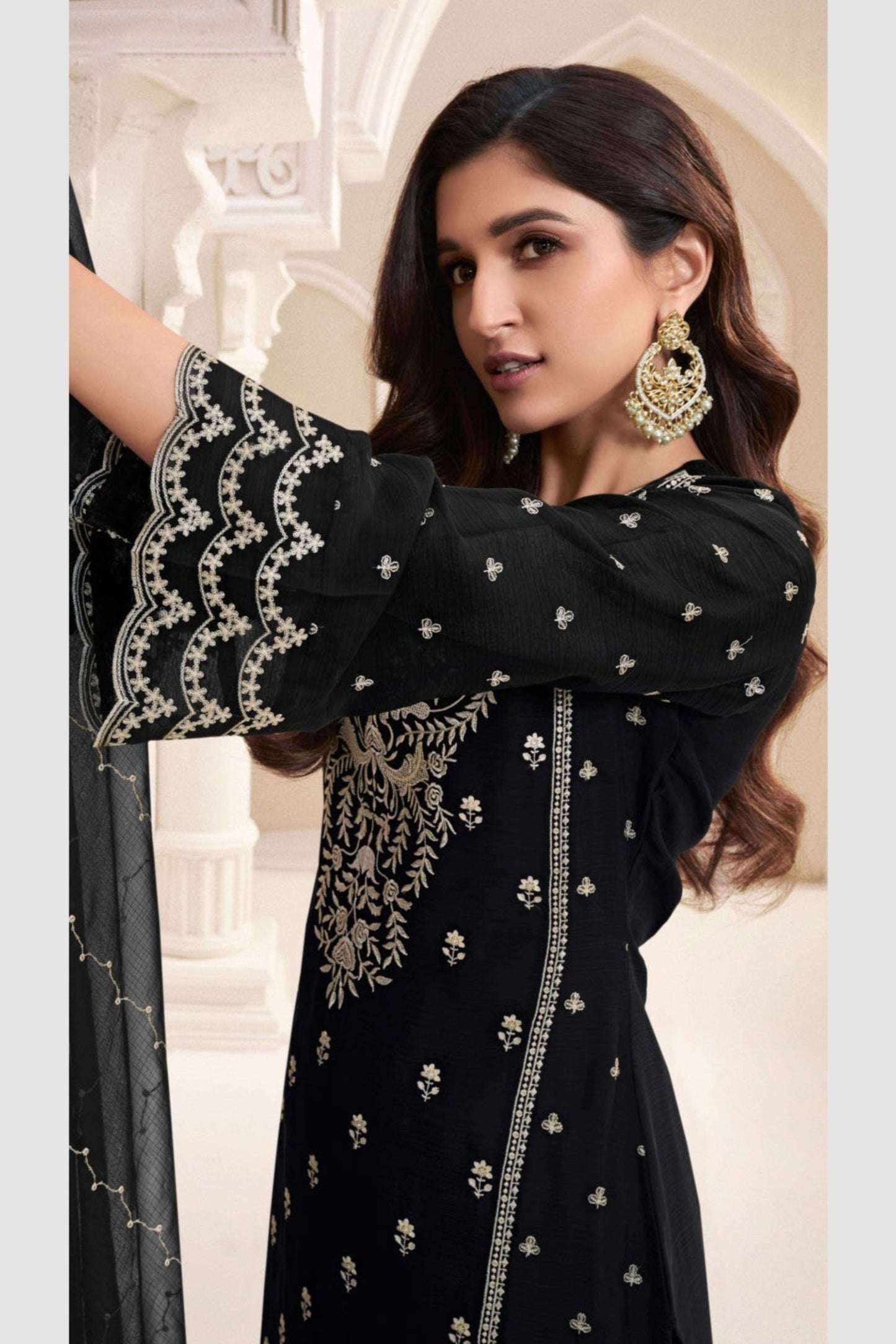 Black salwar kameez is always in fashion. It feels elegant and mysterious.