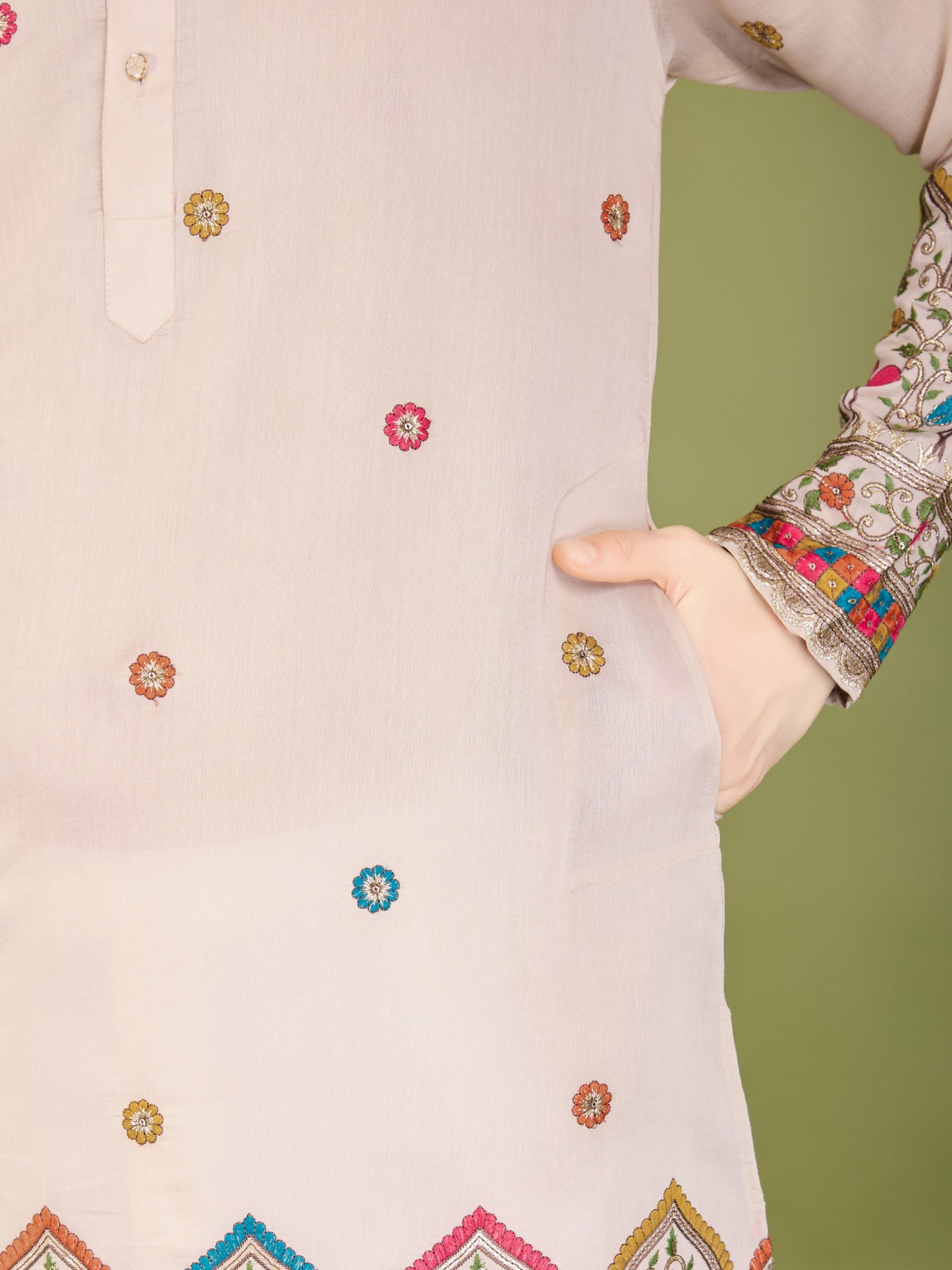 ivery kurta,plus size available,Comfort Fit,Premium Fabric,Express Delivery.