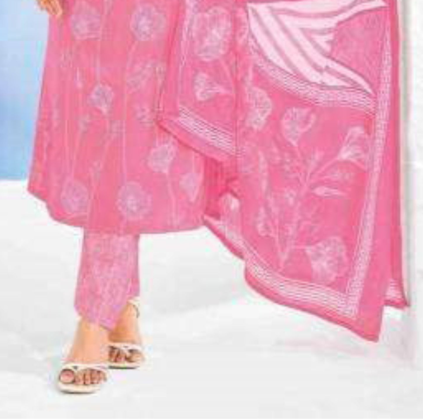 Light pink designer premium print shalwar kameez for everyday wear – graceful, soft, and perfect for daily elegance. Shop now at Seyuri.