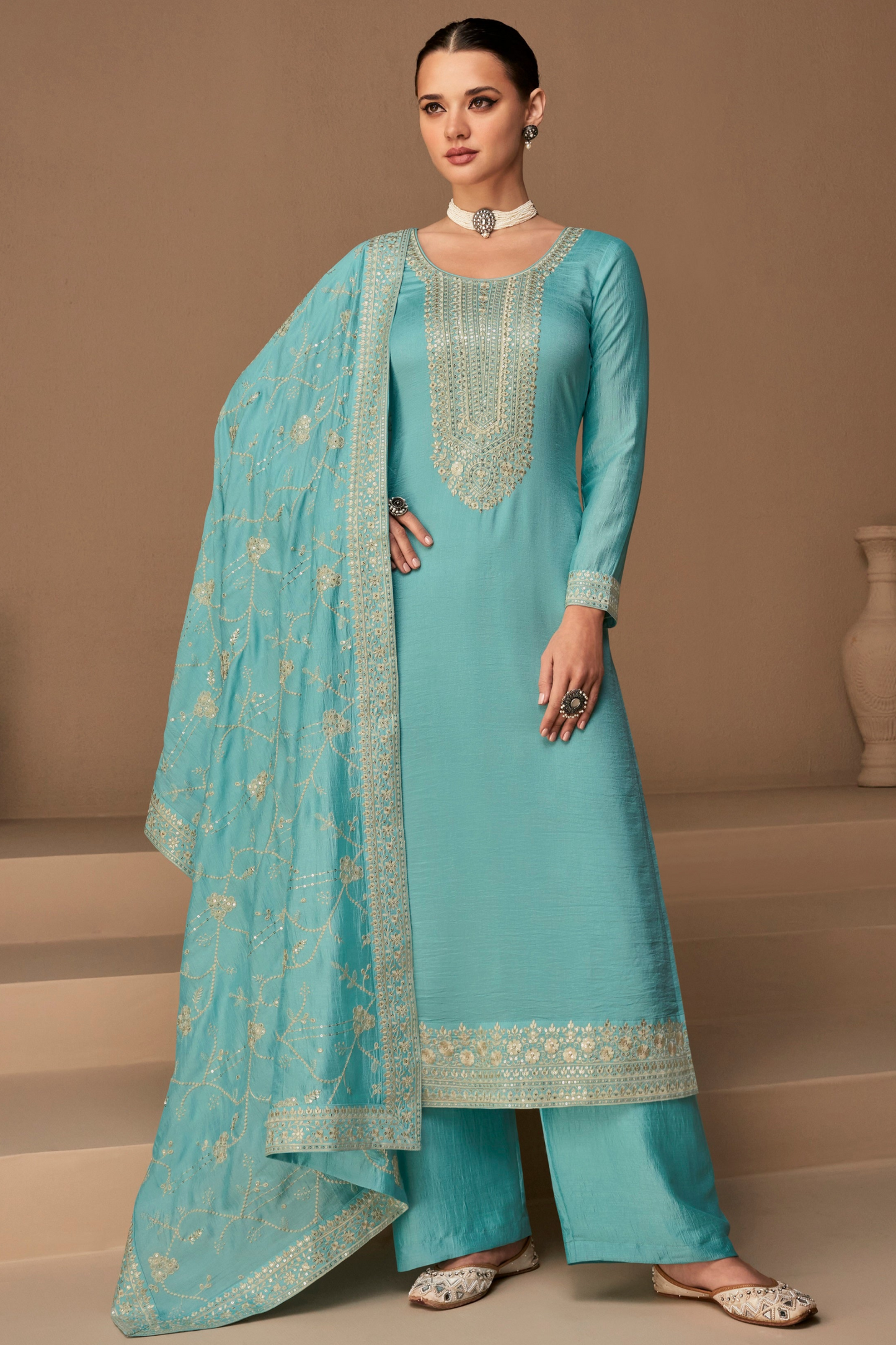 Cyan is a refreshing, uplifting color that blends the calmness of blue with the energy of green.