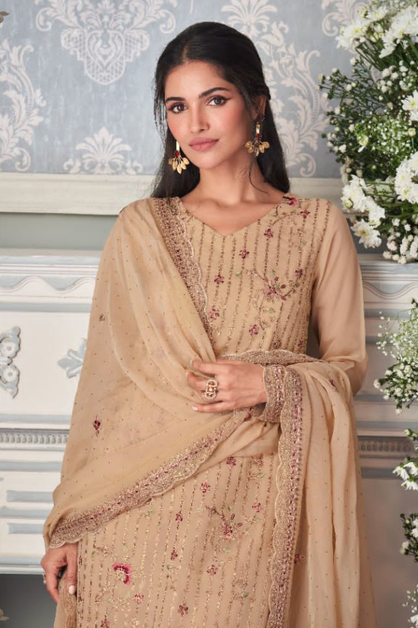 Whether it’s a festive gathering or a casual day out, our salwar kameez fit every moment.