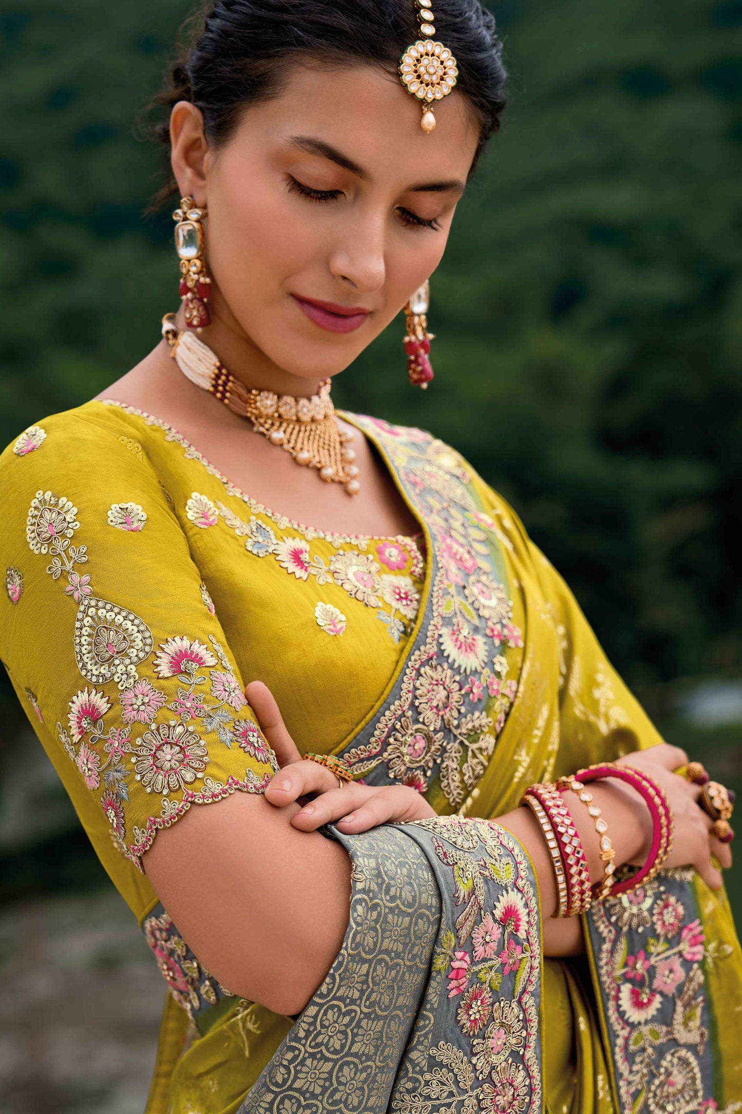 Saree – Stay cool, look festive—naturally.