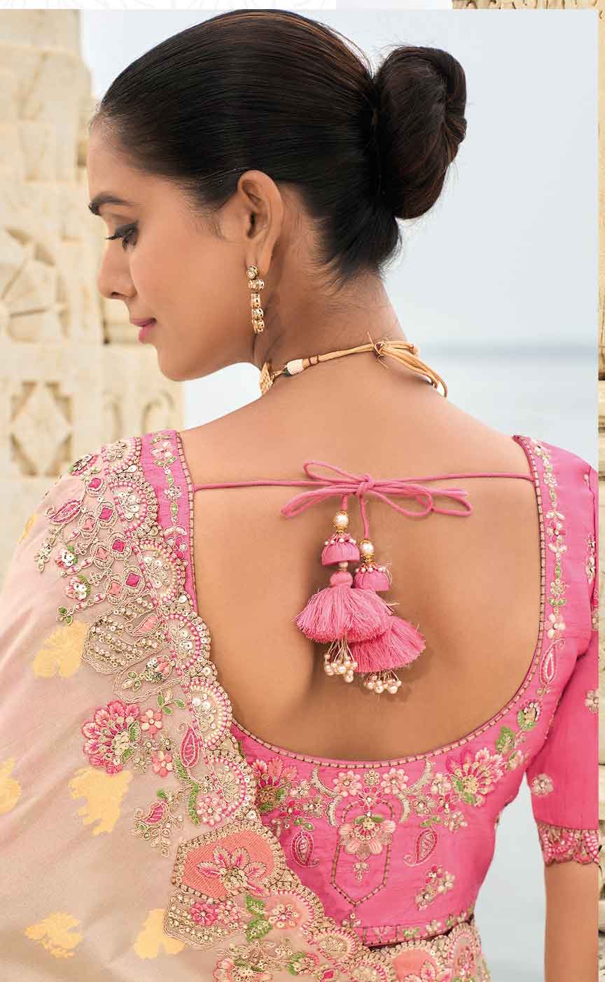 Off White Saree stands for purity and class – ideal for serene and sacred events.