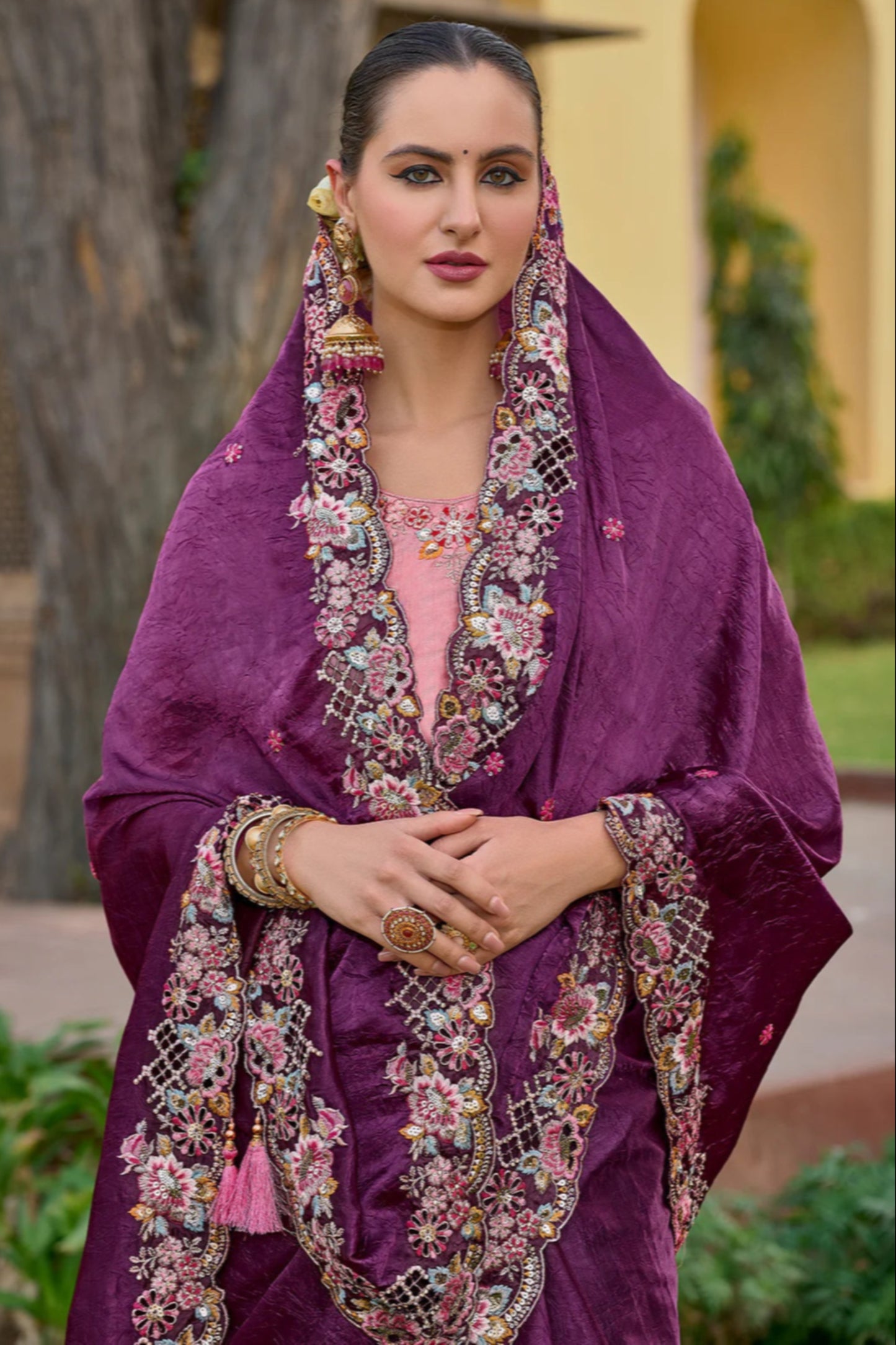 Lavender Saree radiates soft elegance and tranquility – perfect for romantic events, spring celebrations, or relaxing afternoons.