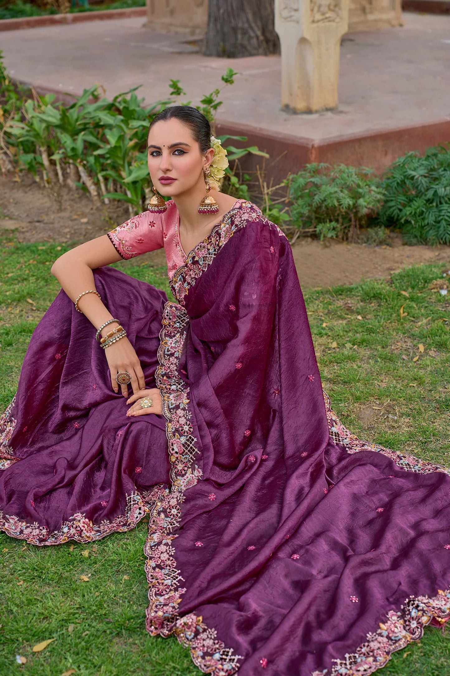 Lavender Saree radiates soft elegance and tranquility – perfect for romantic events, spring celebrations, or relaxing afternoons.