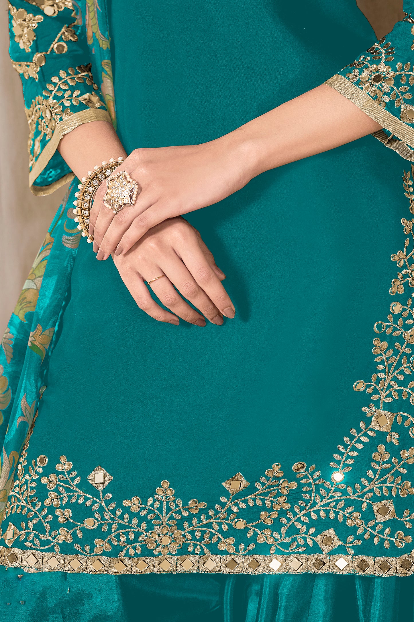 Gorgeous Punjabi Patiyala Dupatta Dress Pakistani Women wear Salwar Kameez Suits