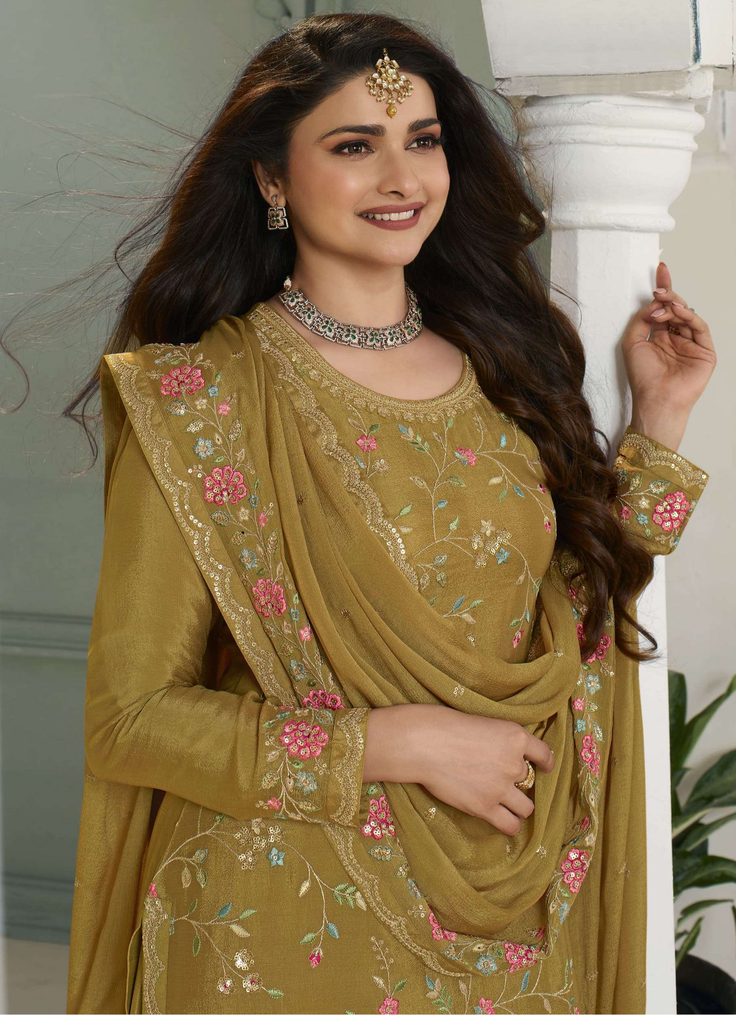 Wedding Reception Party Wear Embroidered Salwar Kameez with Dupatta