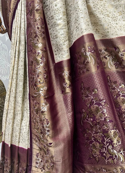 Off White Saree stands for purity and class – ideal for serene and sacred events.