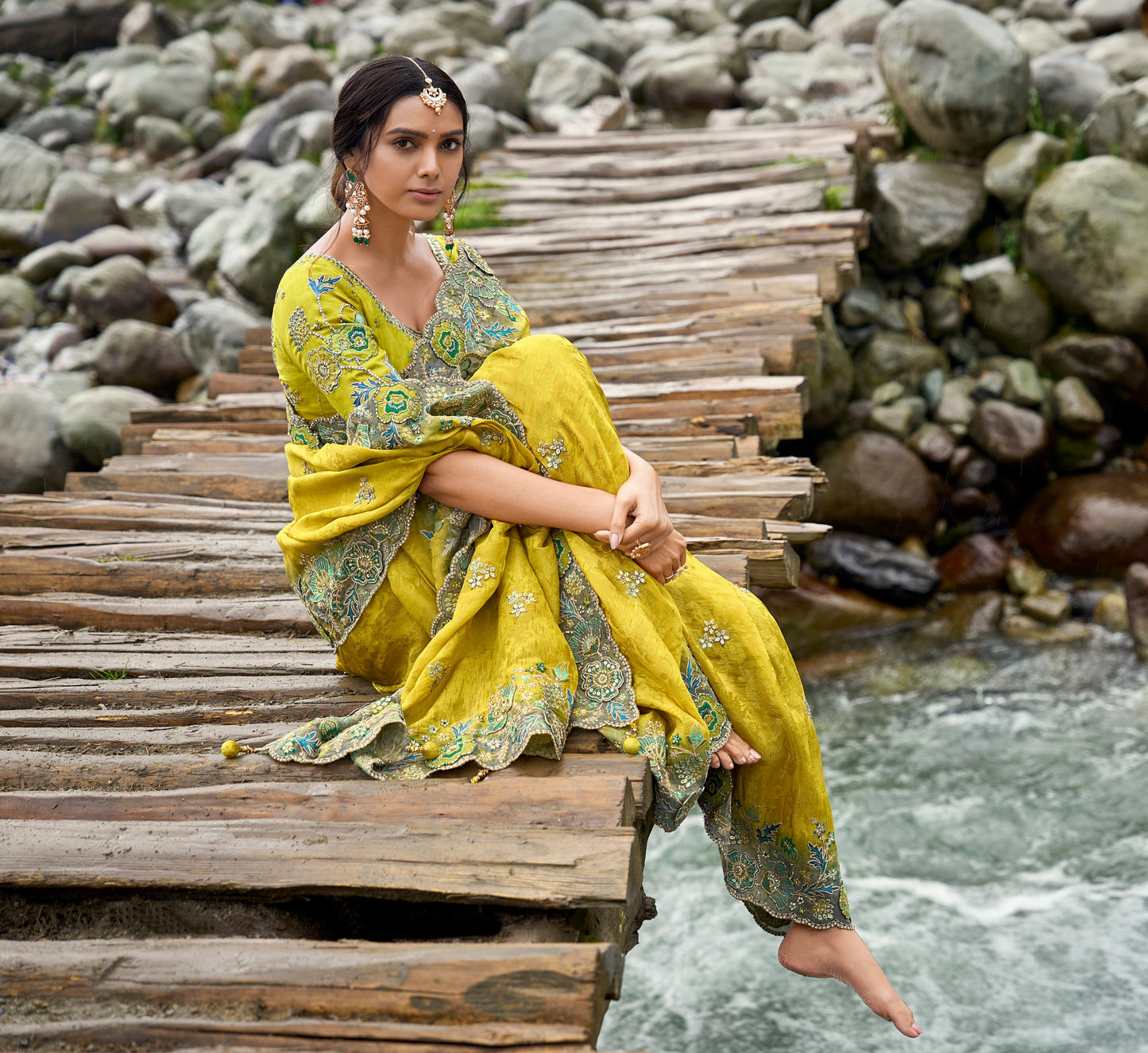 yellow Gadwal Saree with Lemon Silk Blouse for Wedding & Sangeet