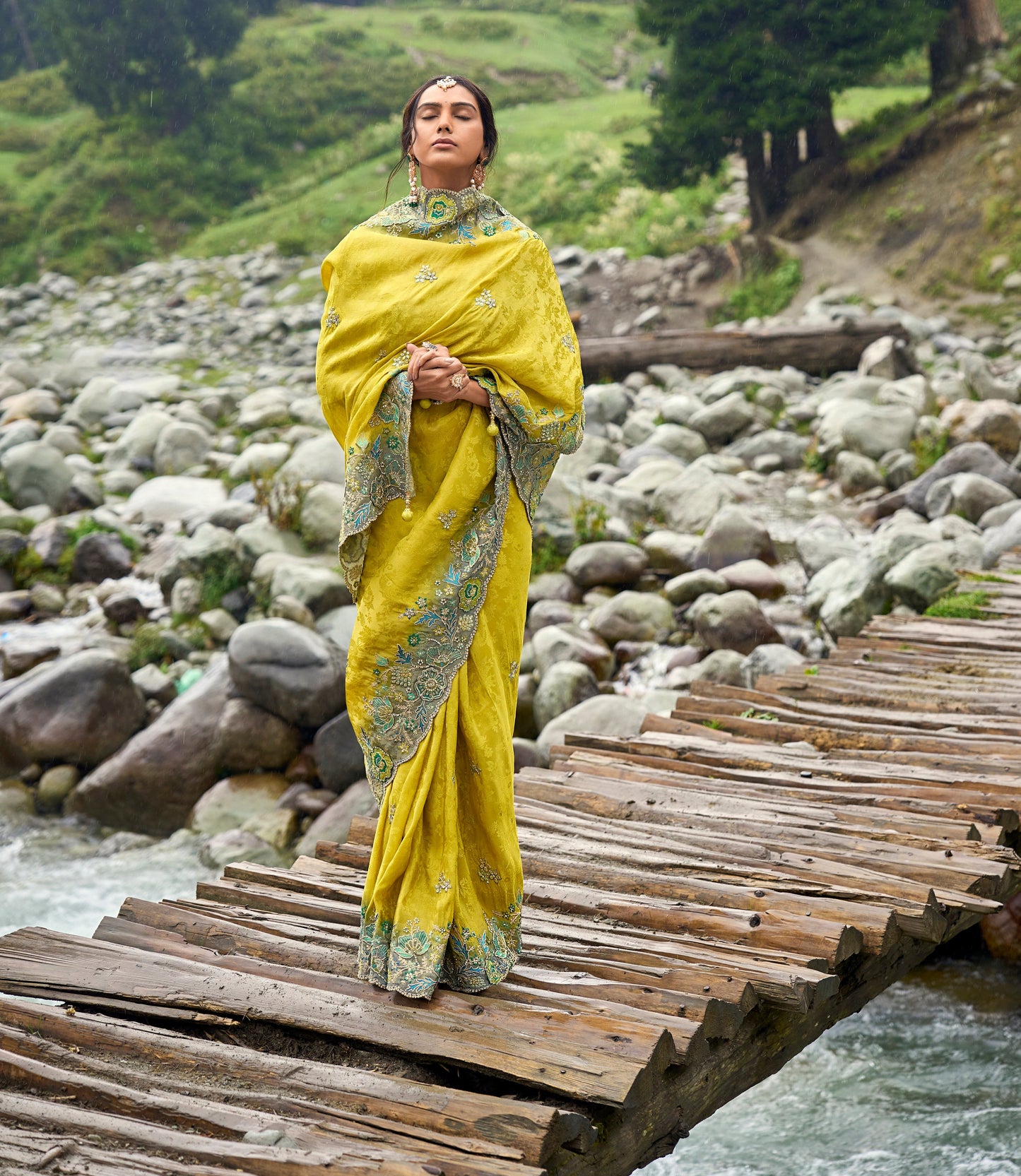 yellow Gadwal Saree with Lemon Silk Blouse for Wedding & Sangeet
