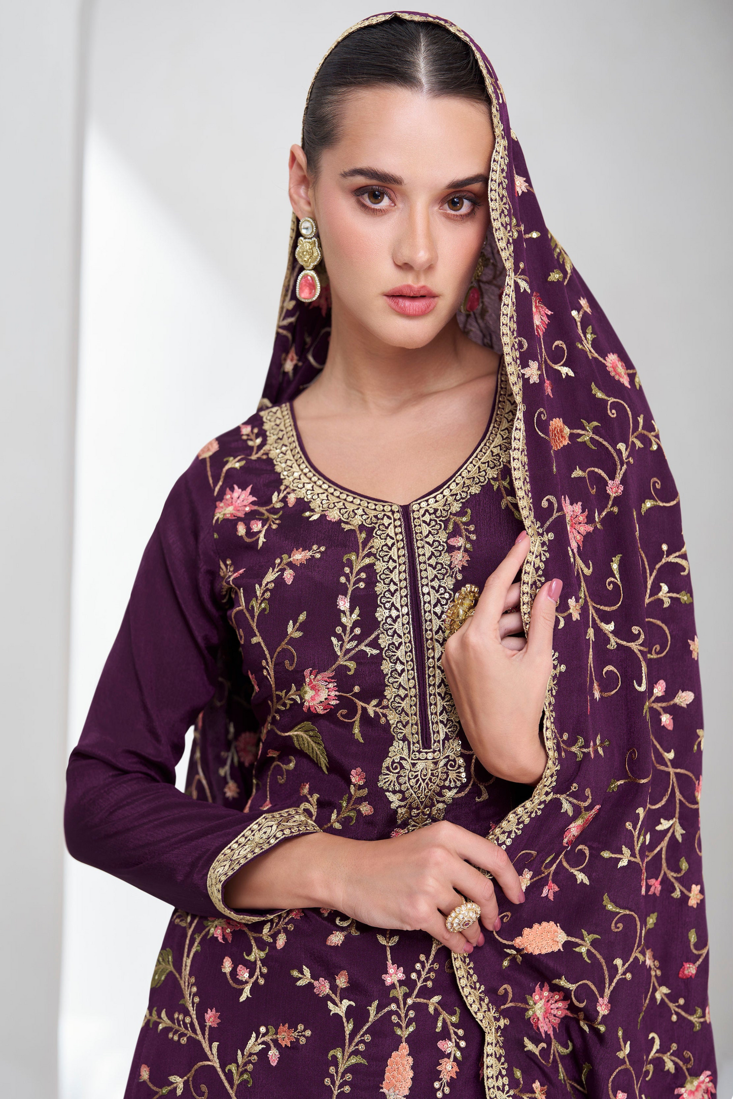 Embroidery Worked Stright Shalwar Kameez Dupatta Dresses Stylish Wear Suit