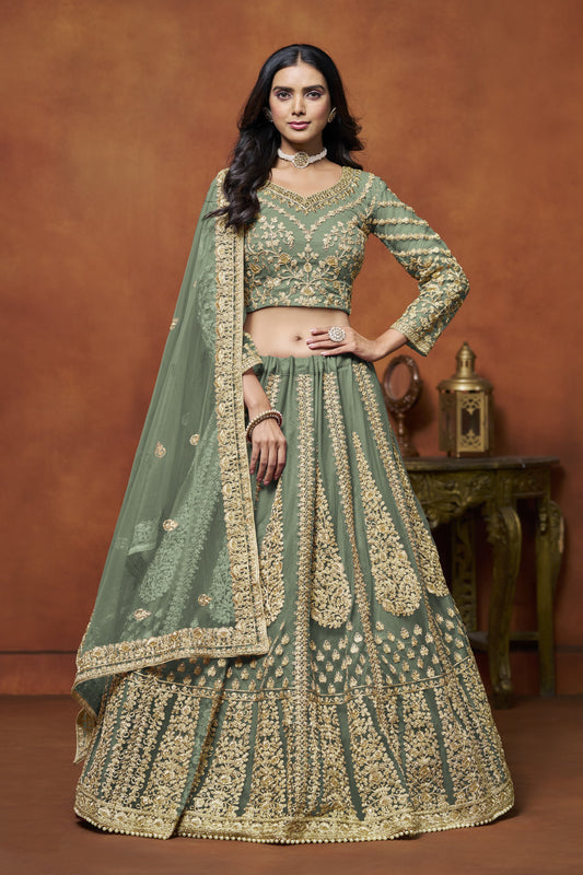 Green Lehenga for Eid – Soft and elegant, just right for a festive prayer day.
