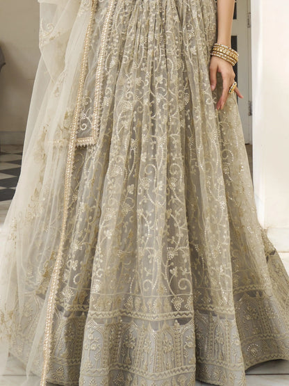 "Ethnic wear made for American desi events."
