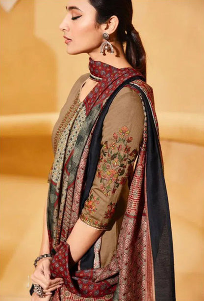 Brown cotton wear speaks tradition and boldness – perfect for weddings and festive nights.