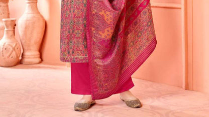 Pink colour cotton wear reflects softness and charm – perfect for graceful day functions.
