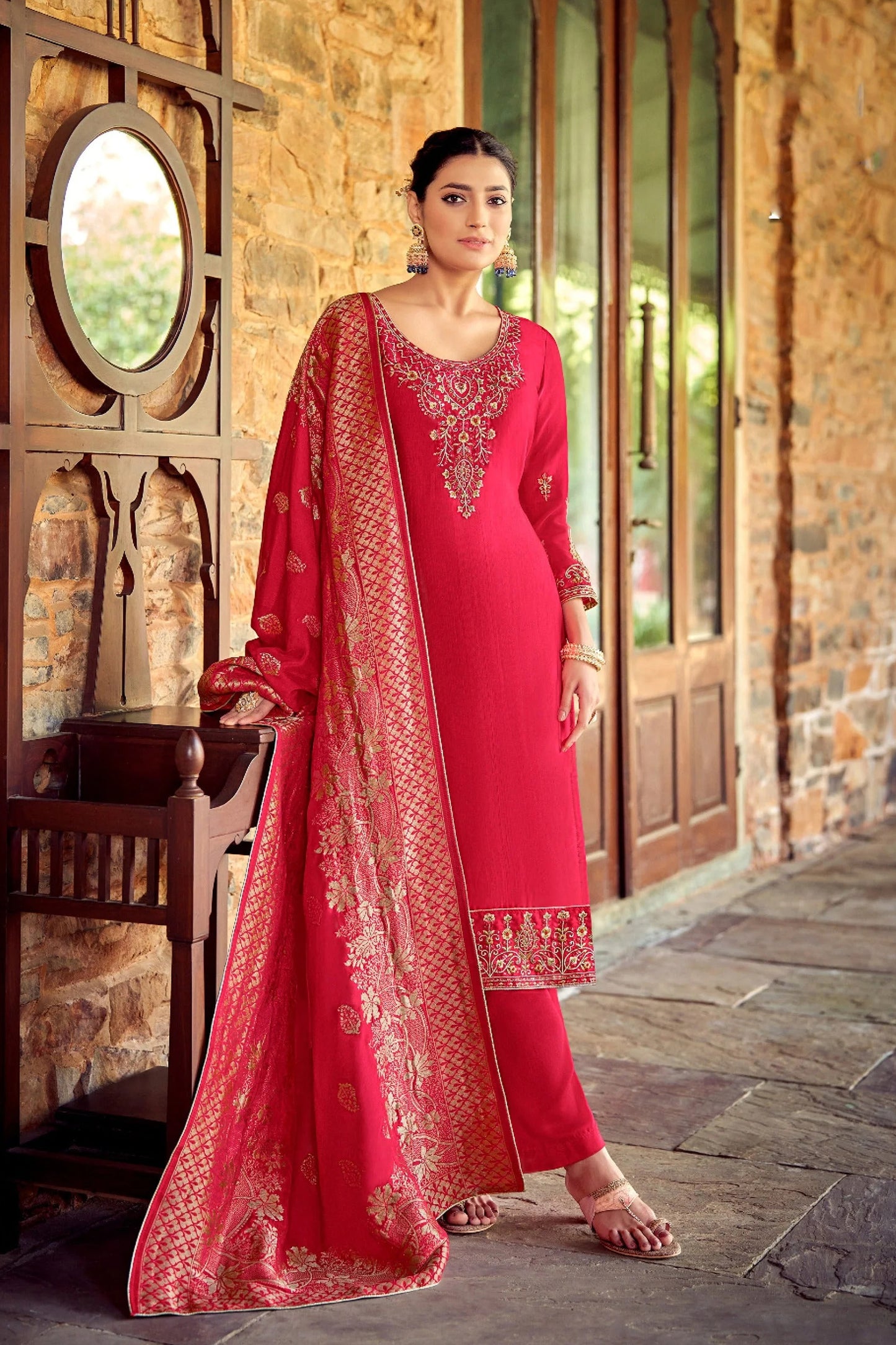 Pink colour cotton wear reflects softness and charm – perfect for graceful day functions.
