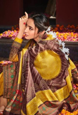 Yellow colour cotton wear brings sunshine and joy – ideal for Haldi, Eid, or summer events.
