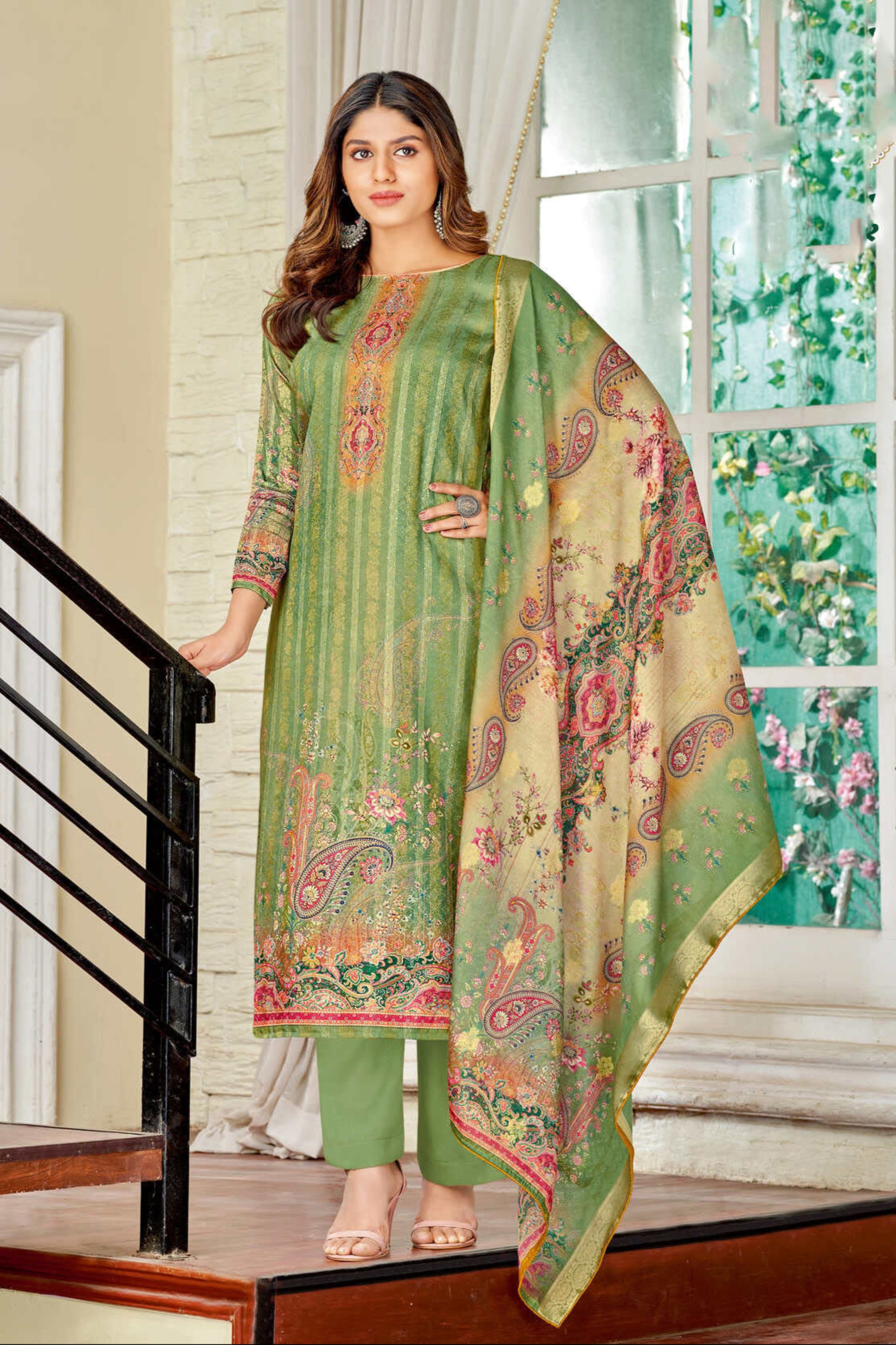 Green colour cotton wear symbolizes freshness and festivity – great for Mehndi or family gatherings.
