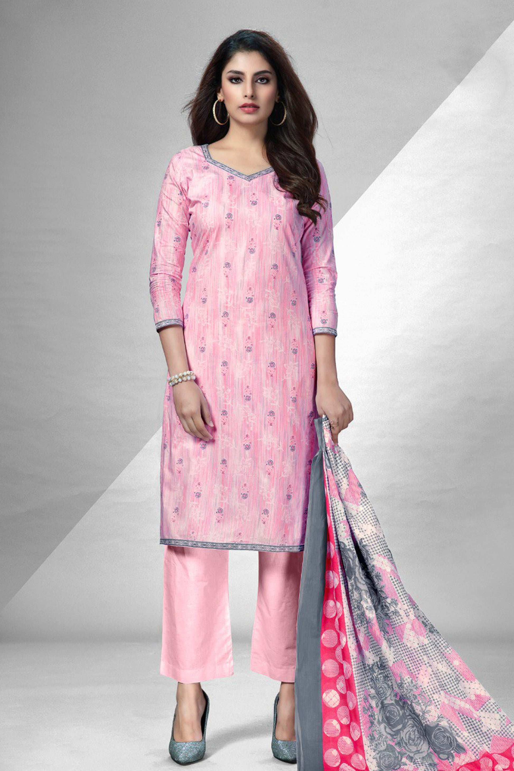 Pink colour cotton wear reflects softness and charm – perfect for graceful day functions.
