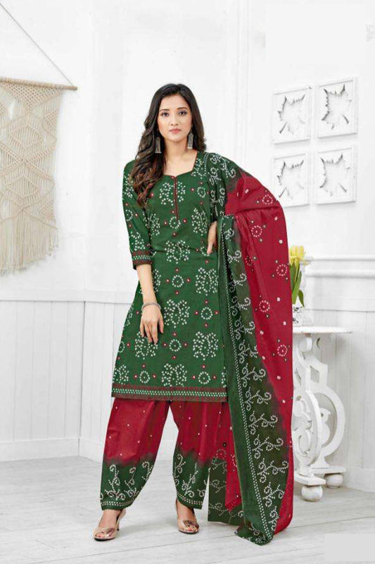 Green colour cotton wear symbolizes freshness and festivity – great for Mehndi or family gatherings.
