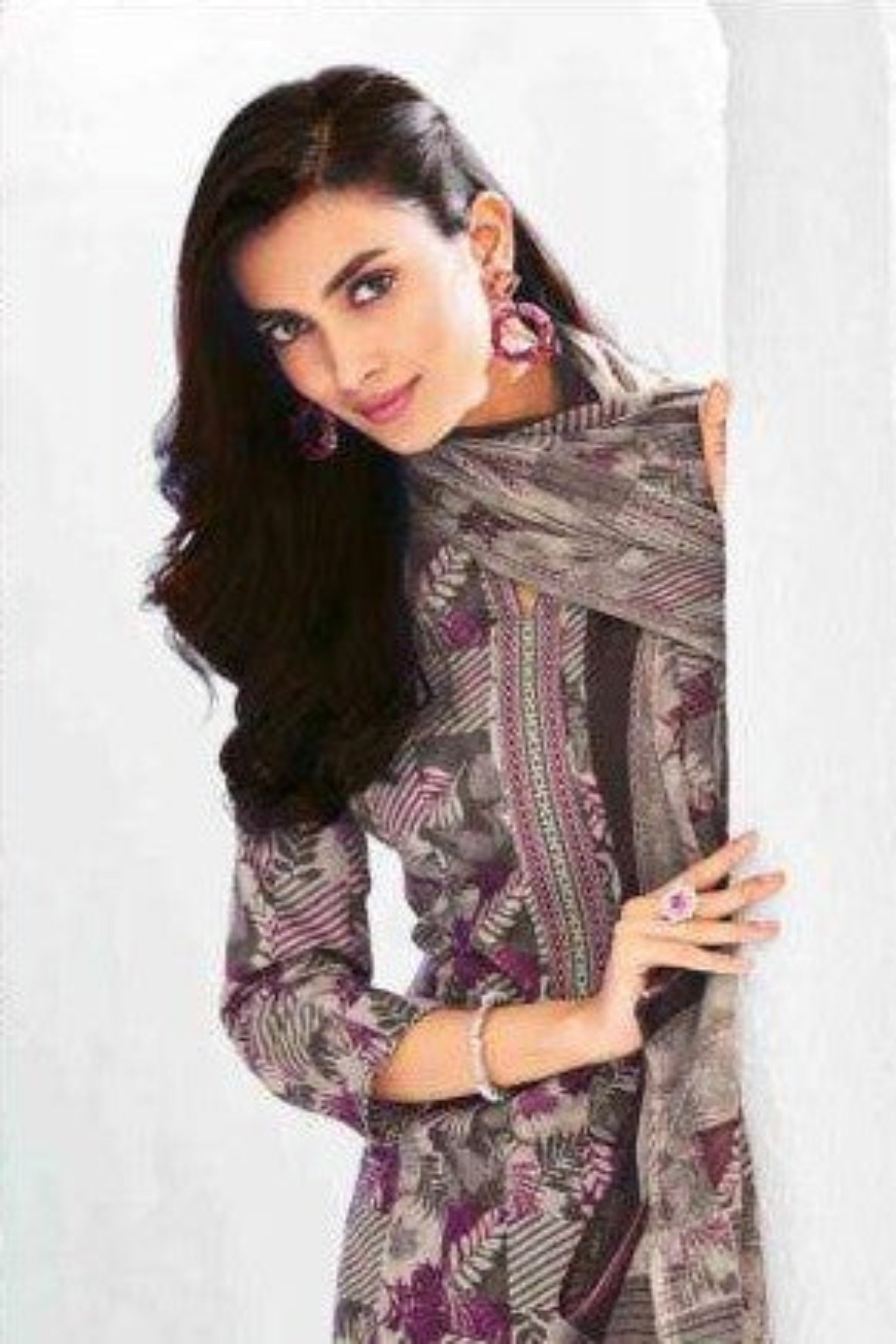 Gray cotton outfit with a calm and contemporary feel, perfect for office wear, casual outings, and minimal festive looks.
