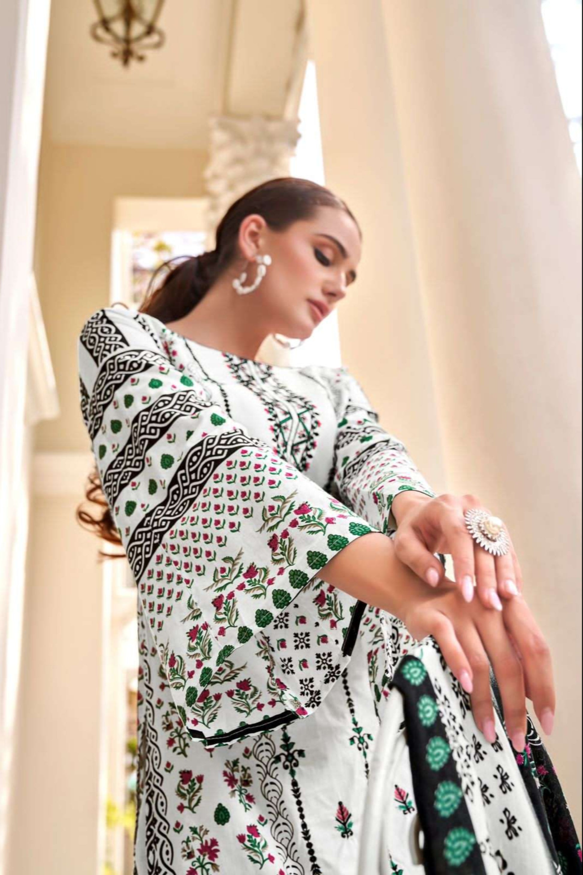 White cotton outfit with a clean and timeless look, perfect for daily wear, spiritual events, and summer gatherings.
