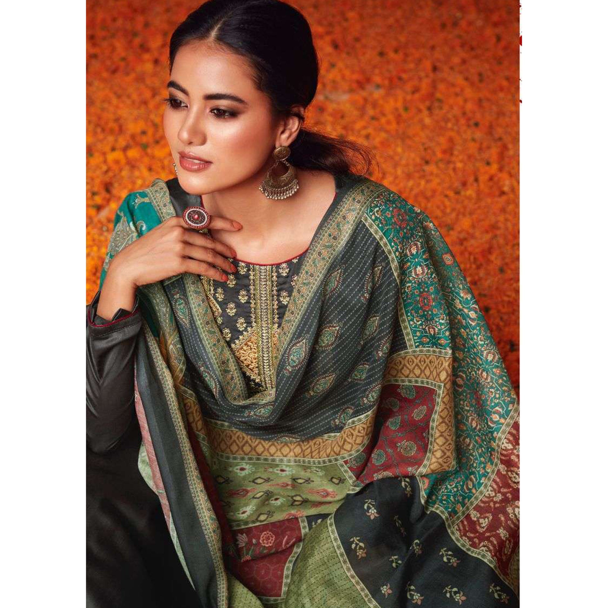 Green colour cotton wear symbolizes freshness and festivity – great for Mehndi or family gatherings.

