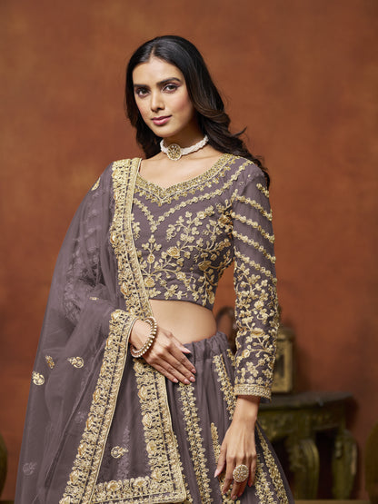 Purple Lehenga for Karva Chauth – Royal and rich, for a special evening look.

