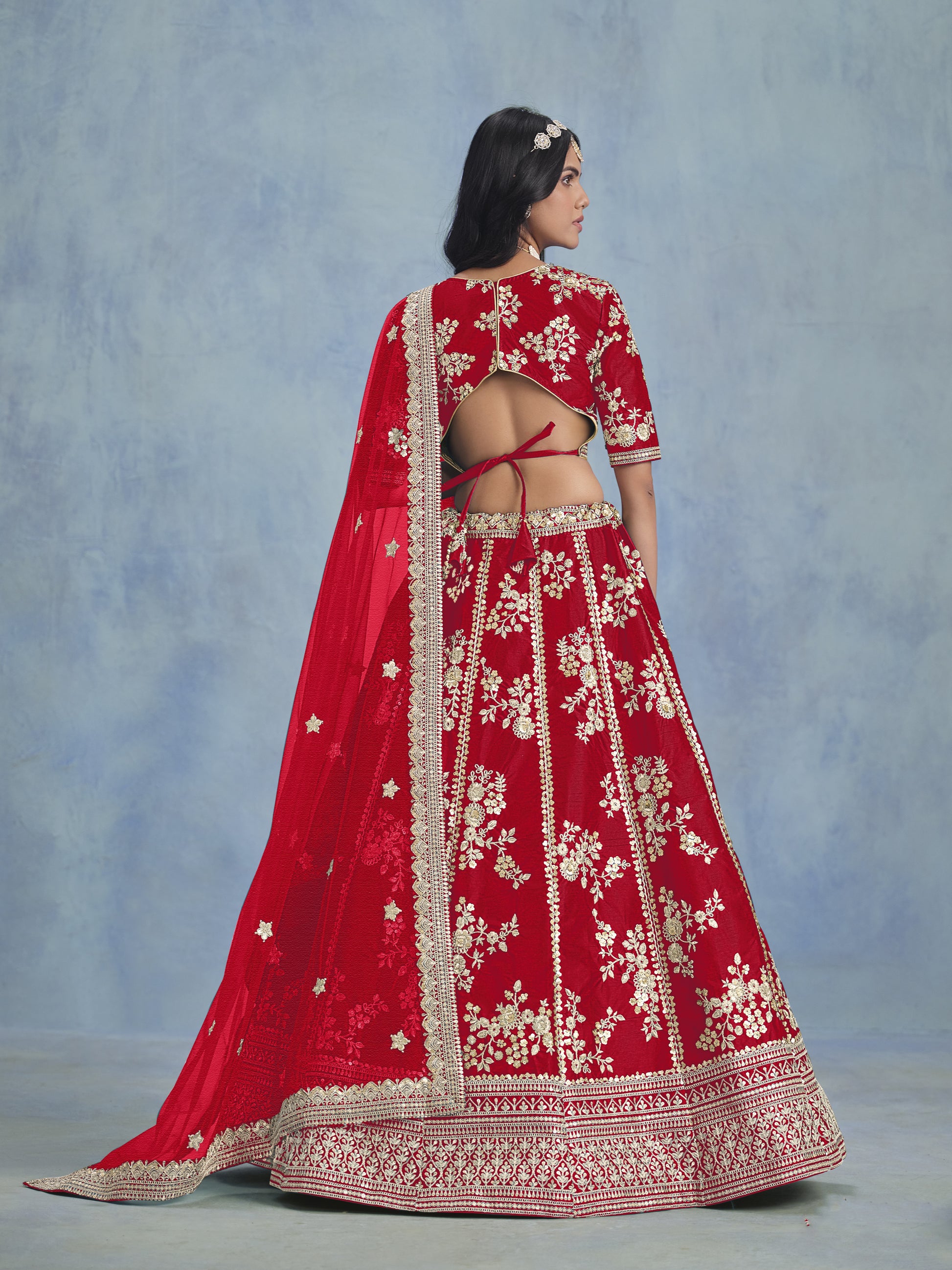 Red Lehenga for Diwali – Bright and bold, perfect for lighting up the night.
