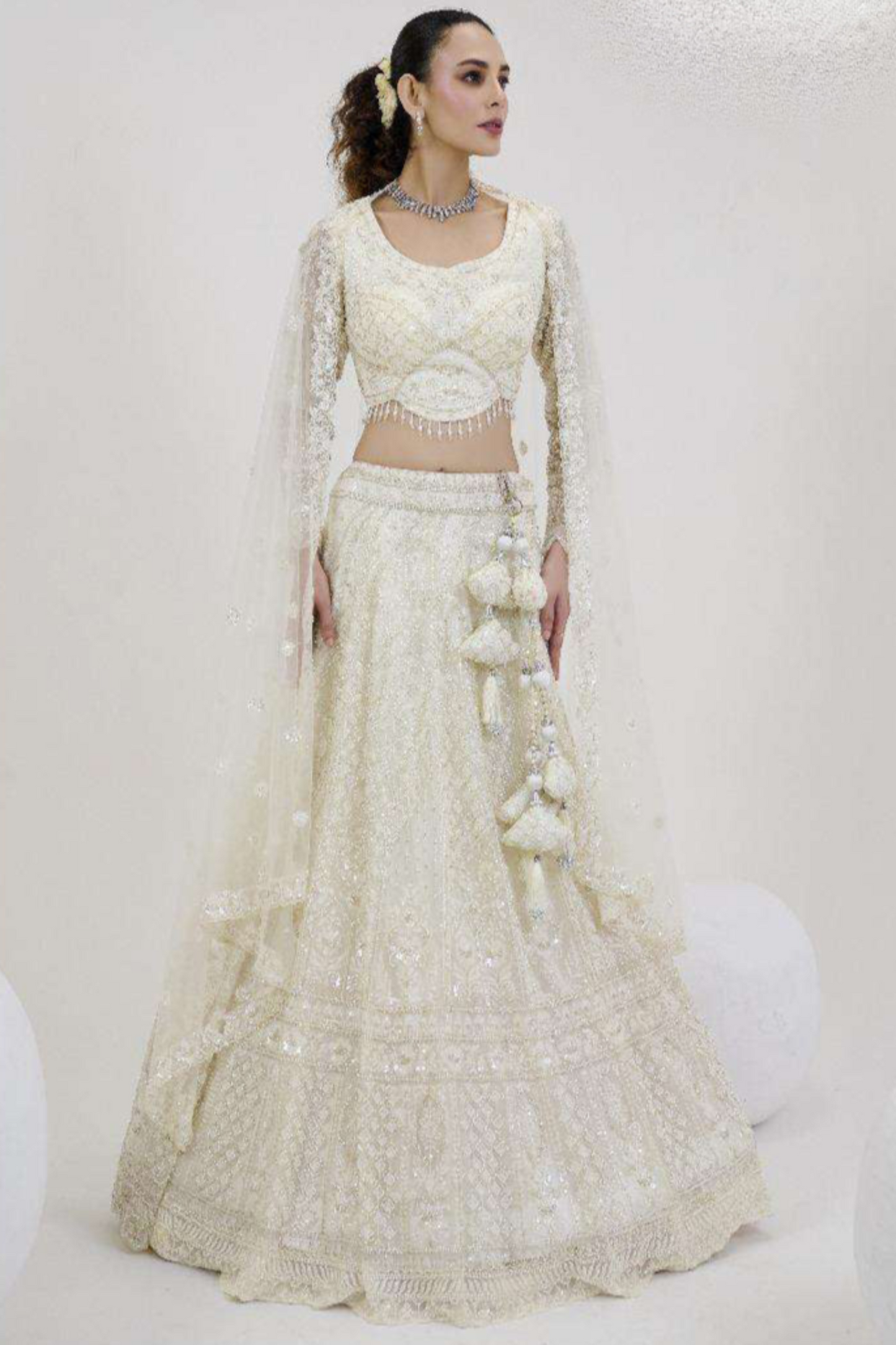 White Color Heavy Lengha Choli foer Bridal Wear Beautiful Outfit Collection Lrngha's Suit's