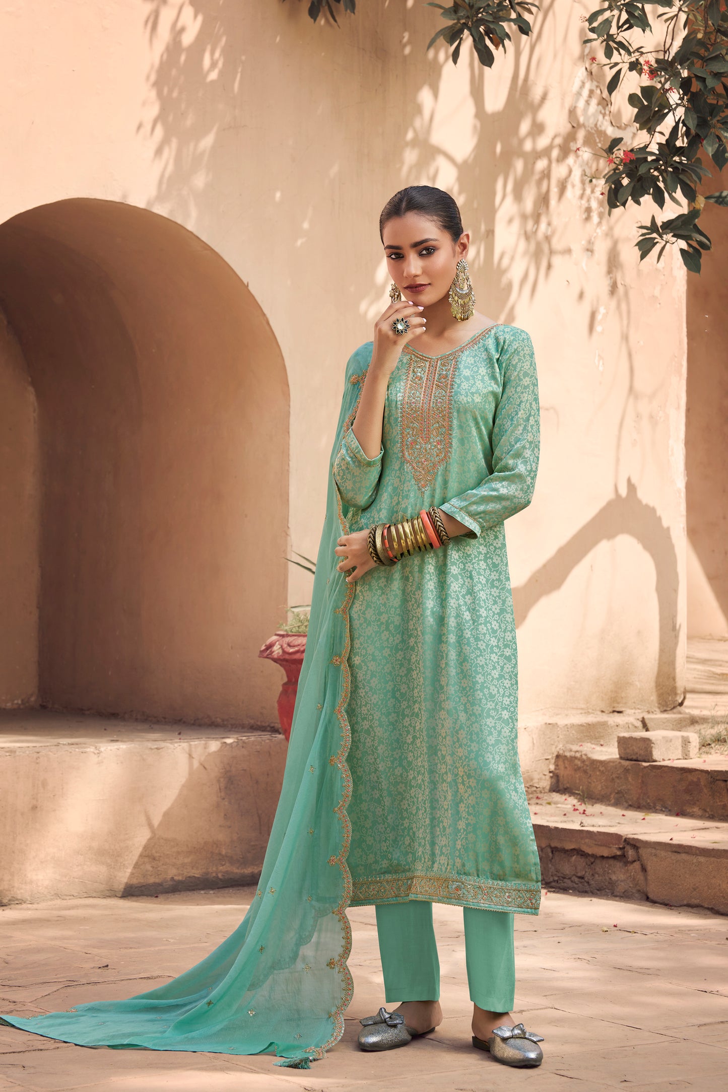 Elegant Wedding Special Silk Designer Salwar Kameez Suit with heavy embroidery work for women.