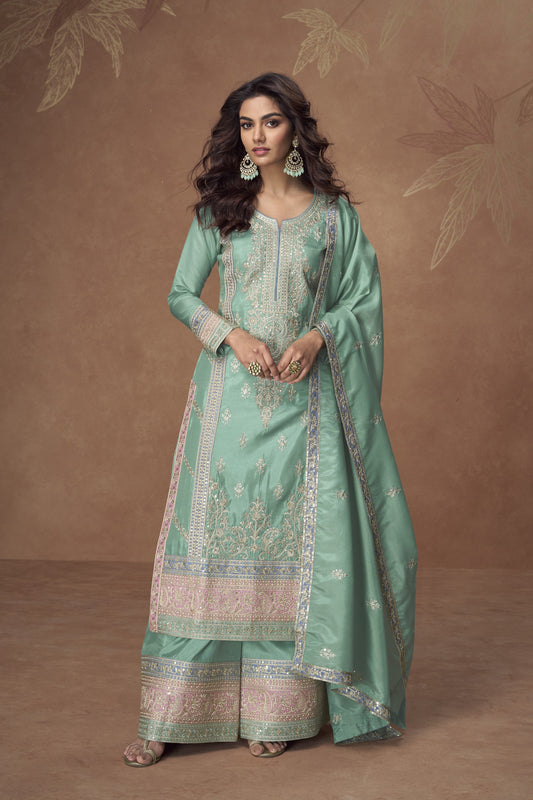 Soft pistachio green outfit with a refreshing look, ideal for daytime events, festive gatherings, and summer celebrations.
