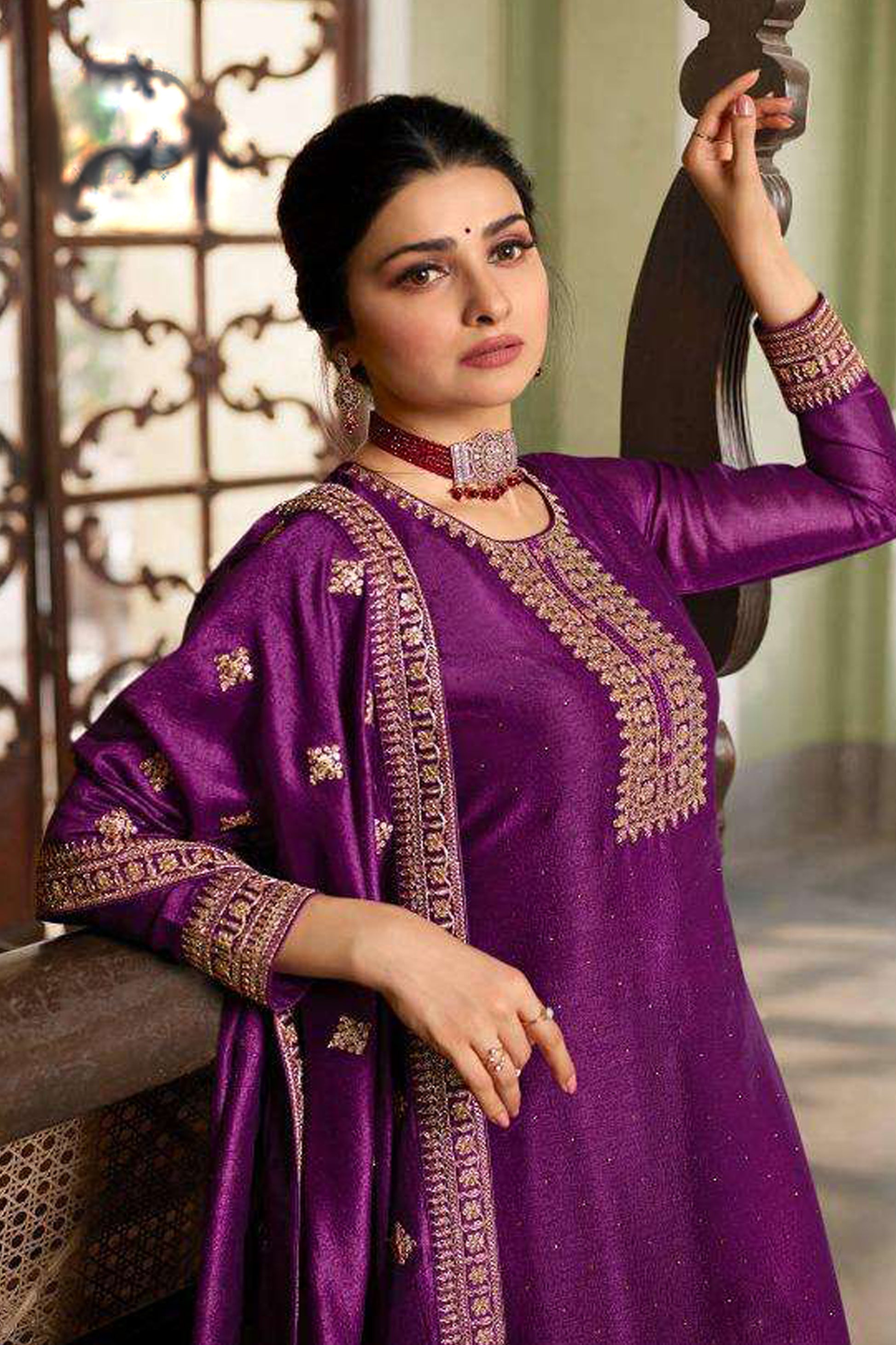 Purple Salwar Kameez Embroidery Worked Dupatta Dresses. 