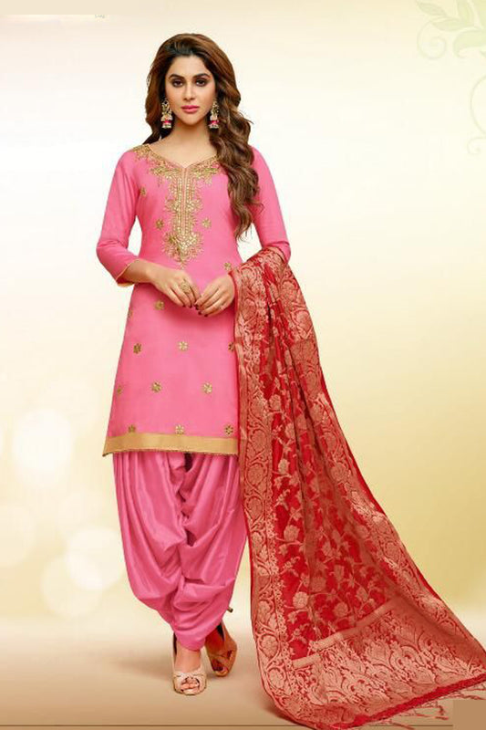 Pink Patiala reflects softness and charm – perfect for graceful day functions.
