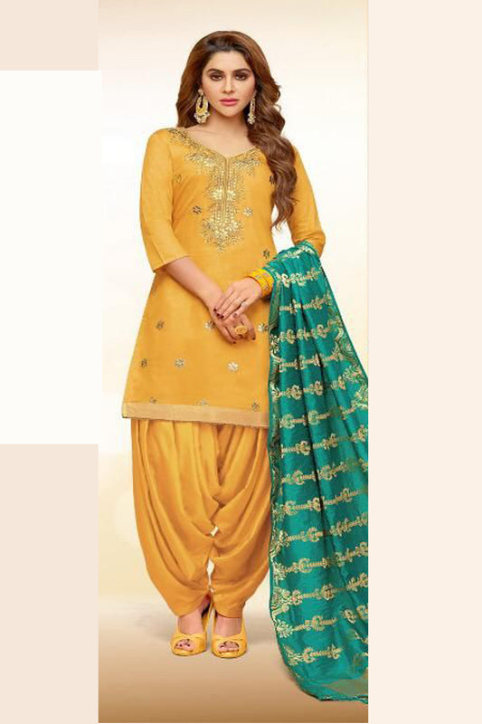 Yellow Patiala brings sunshine and joy – ideal for Haldi, Eid, or summer events.
