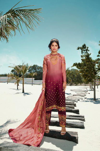Pink salwar kameez is cheerful and lovely. Perfect for celebrations.
