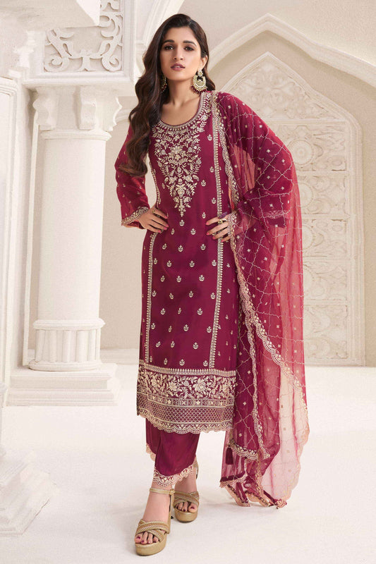 Red salwar kameez is great for weddings and festivals. It shows passion and tradition.
