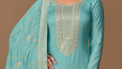 Cyan is a refreshing, uplifting color that blends the calmness of blue with the energy of green.