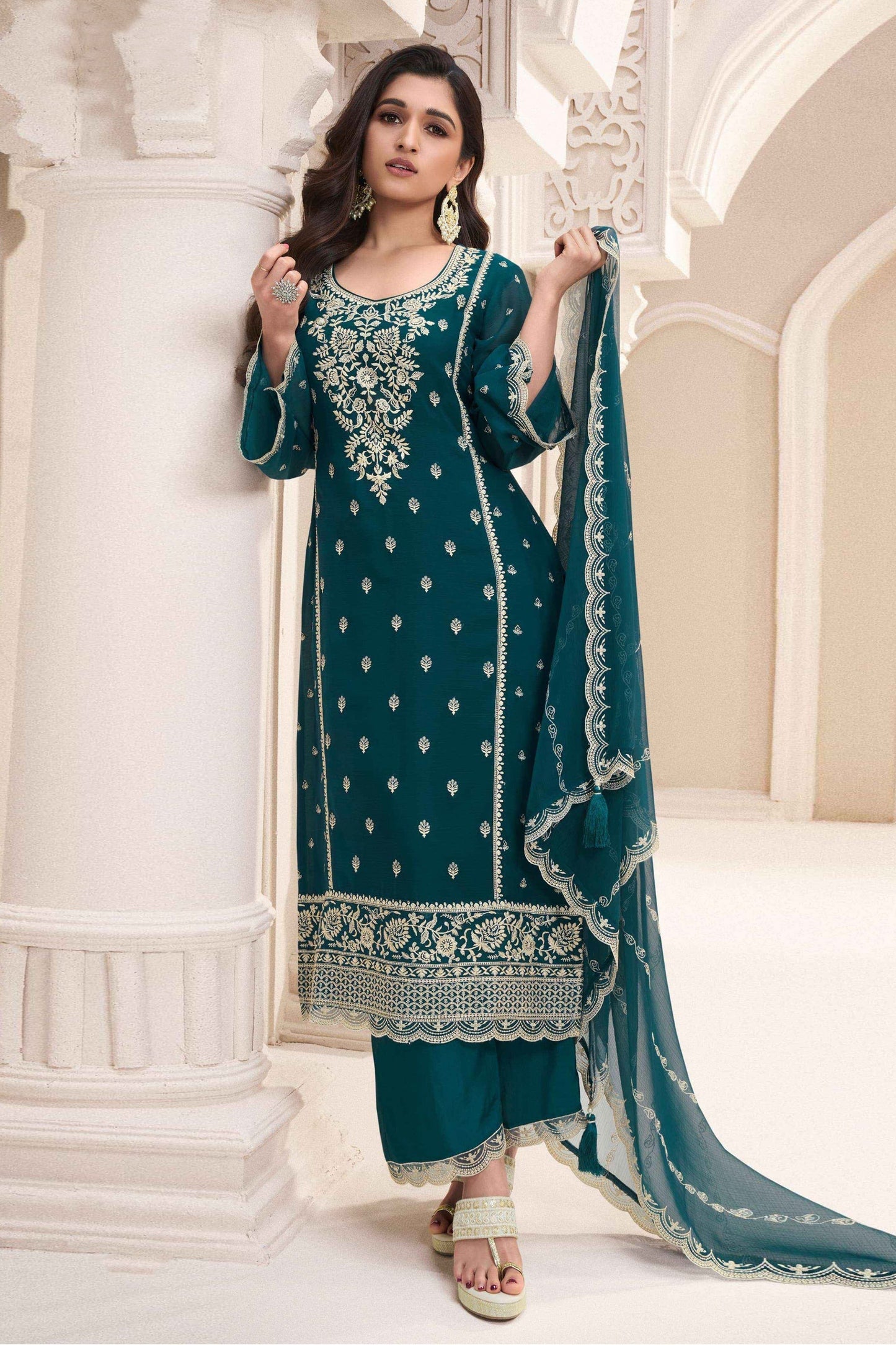 Green salwar kameez feels fresh and peaceful, perfect for festive mornings or nature-inspired celebrations.
