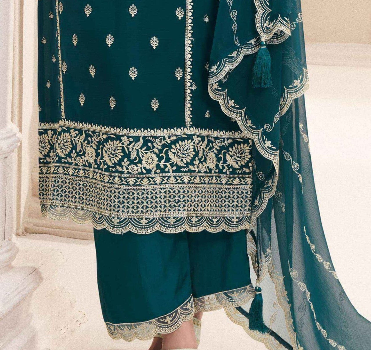 Green salwar kameez feels fresh and peaceful, perfect for festive mornings or nature-inspired celebrations.