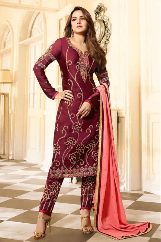Whether it’s a festive gathering or a casual day out, our salwar kameez fit every moment.
