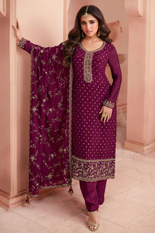 Celebrate cultural richness with finely detailed salwar kameez made to stand out.
