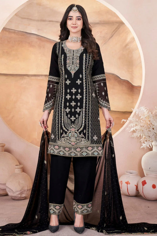 Black salwar kameez is always in fashion. It feels elegant and mysterious.
