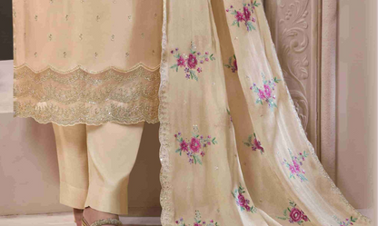 Minimal and modern, beige tones offer a soft, elegant look with endless styling possibilities.