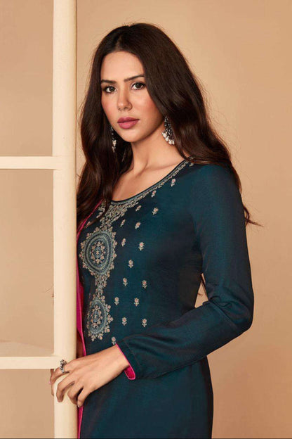 Elegant Blue Salwar Kameez Wedding Outfit With Embroidery work